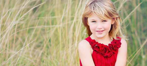 skylar in grass